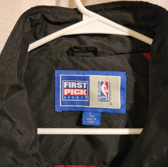 Men's Bulls windbreaker jacket - Picture 2 of 4
